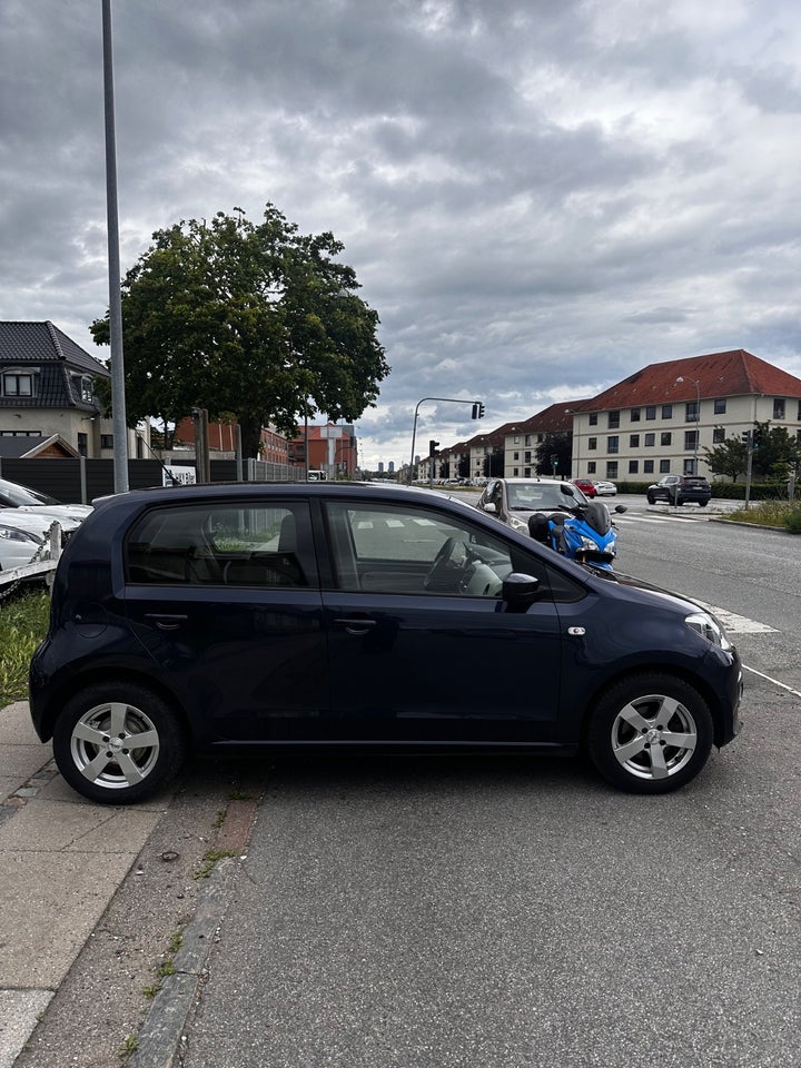 VW Up! 1,0 60 Groove Up! BMT 5d