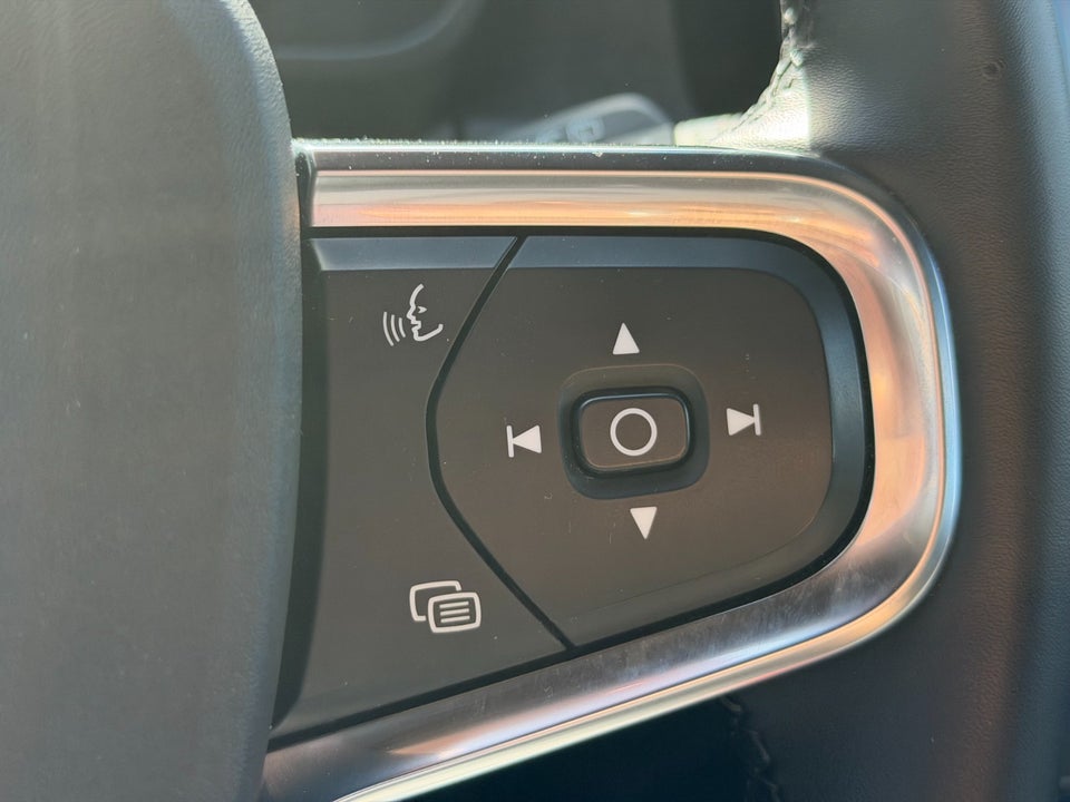 Volvo XC40 ReCharge Core 5d