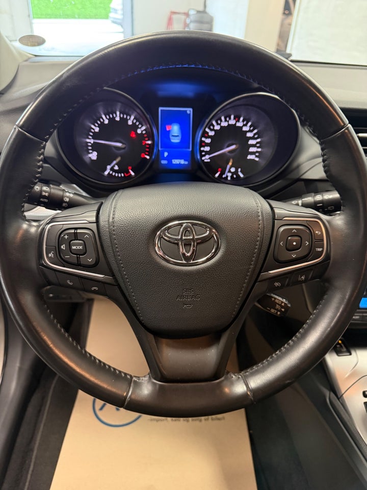 Toyota Avensis 1,8 VVT-i T2 Premium Touring Sports MDS 5d