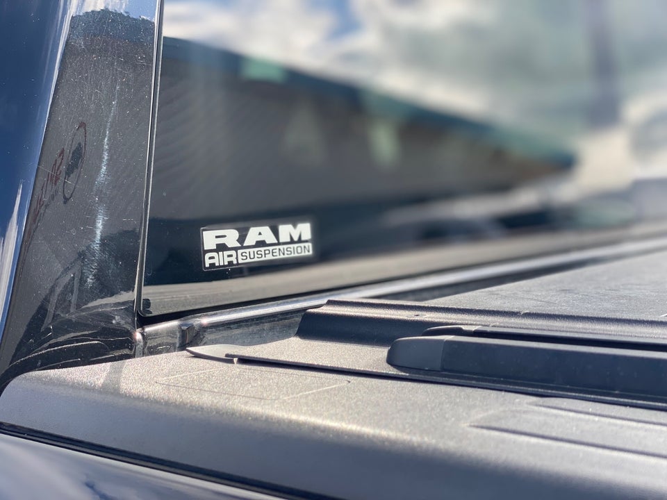 Dodge RAM 1500 5,7 V8 Hemi Limited Night aut. 4d