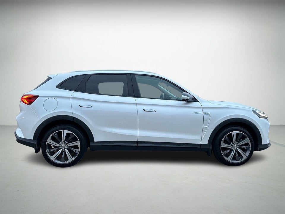 MG Marvel R Luxury 5d