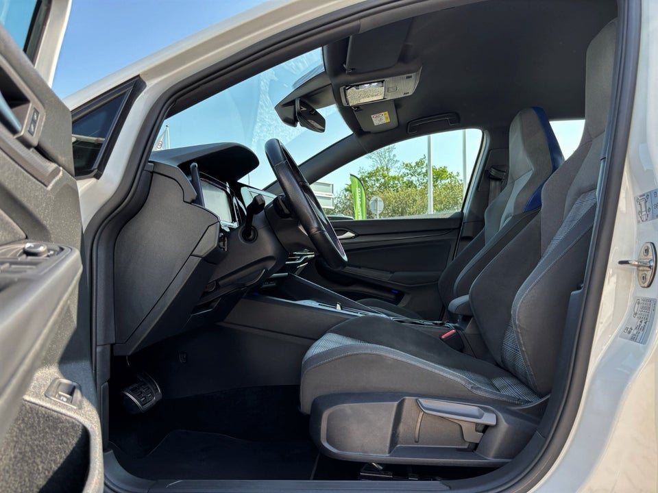 VW Golf VIII 1,4 GTE DSG 5d