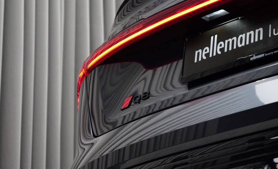 Audi Q8 e-tron 55 S-line Sportback quattro 5d