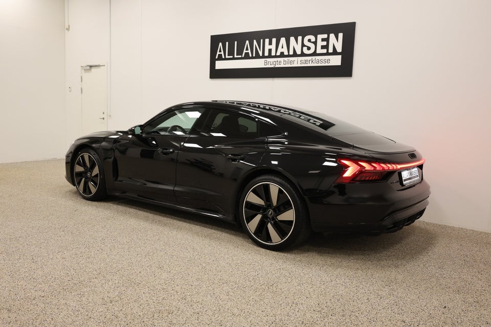 Audi e-tron GT quattro 4d