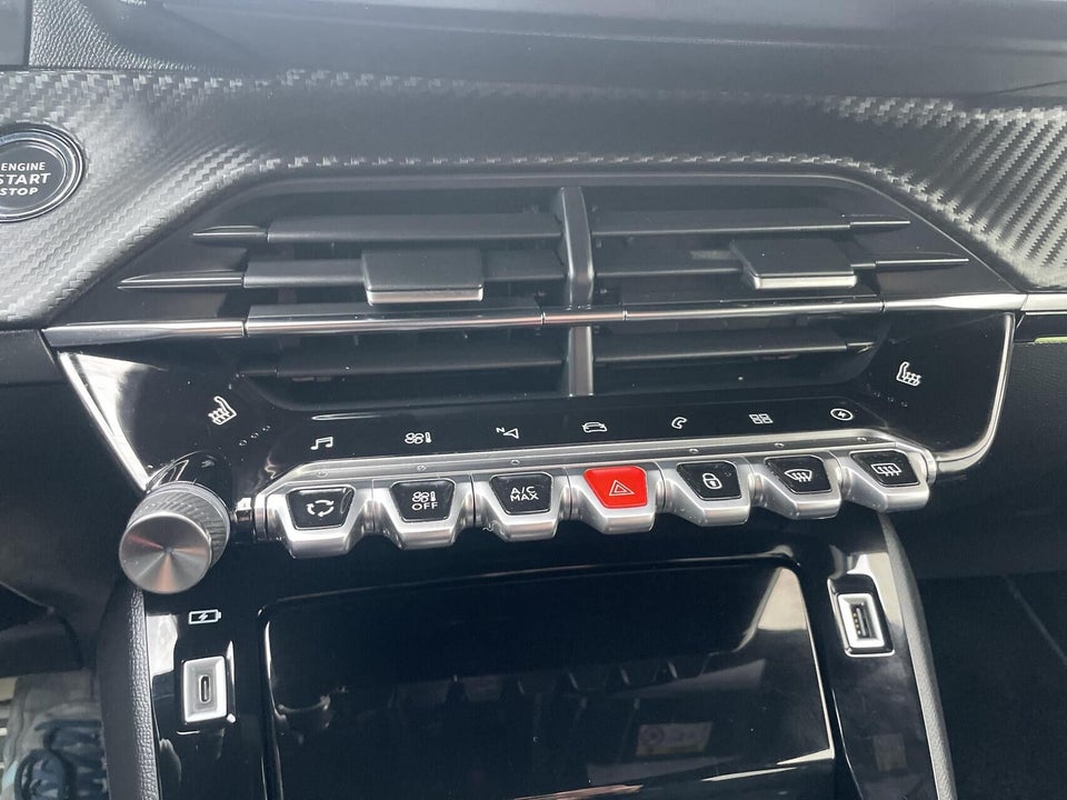 Peugeot e-208 50 GT Pack 5d
