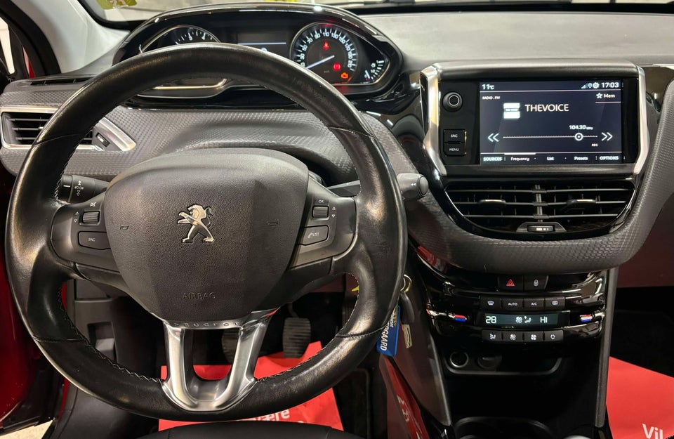 Peugeot 2008 1,2 PureTech 110 Prestige 5d