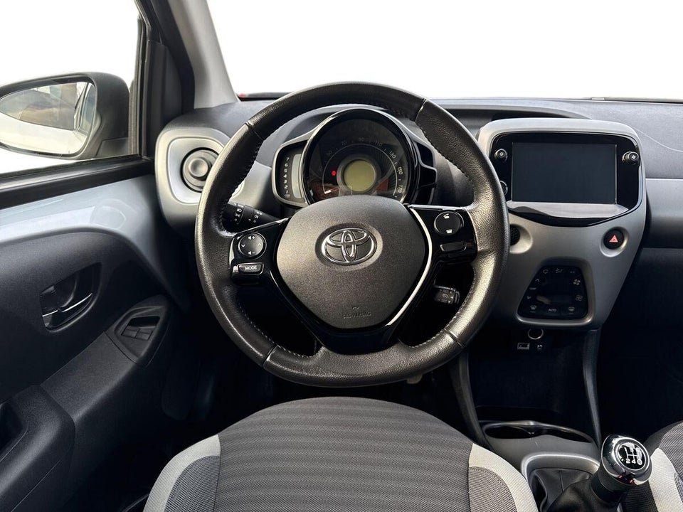 Toyota Aygo 1,0 VVT-i x-pression 5d