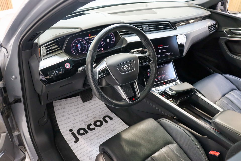 Audi e-tron 55 S-line Sportback quattro 5d