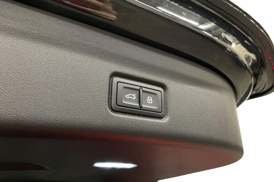 Audi Q6 e-tron Ultra 5d