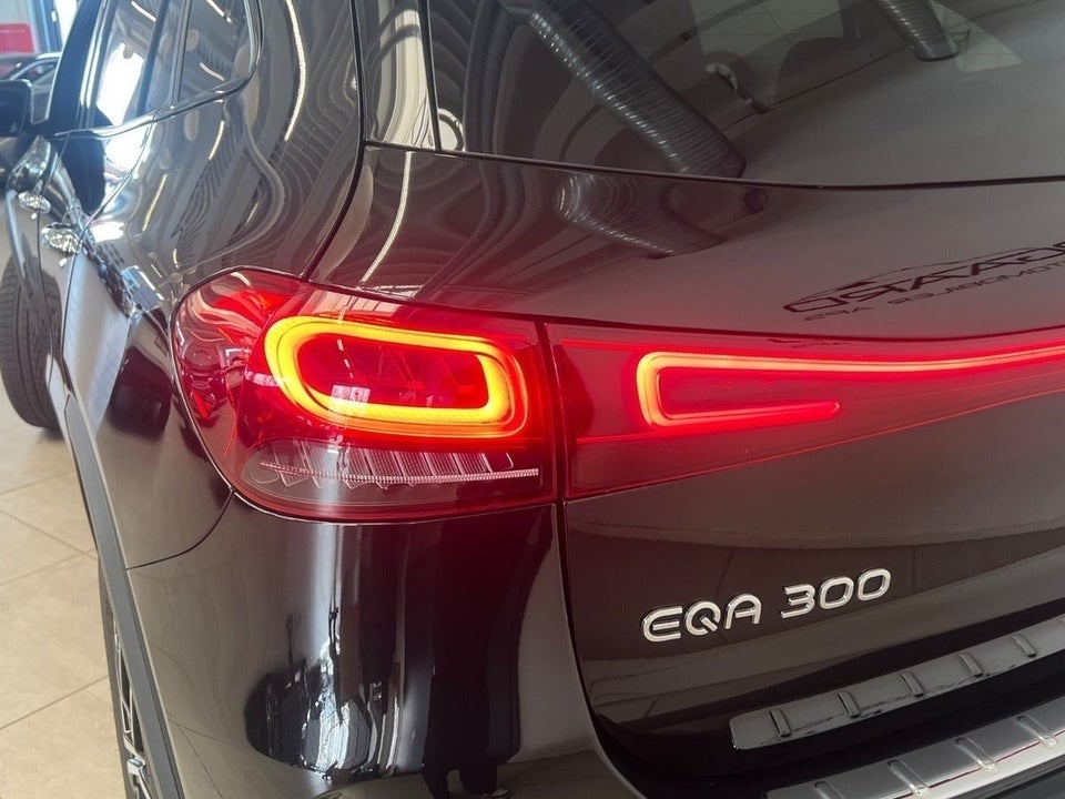Mercedes EQA300 AMG Line 4Matic 5d