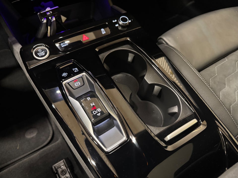 Audi A6 e-tron Ultra Avant quattro 5d