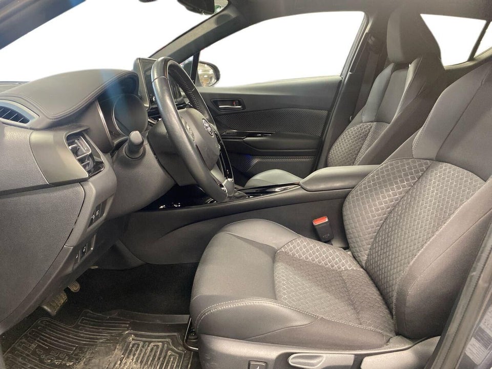 Toyota C-HR 1,8 Hybrid C-LUB Premium CVT 5d