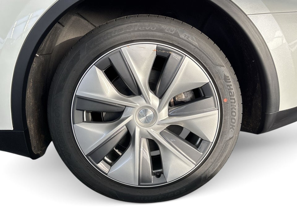Tesla Model Y Long Range AWD 5d