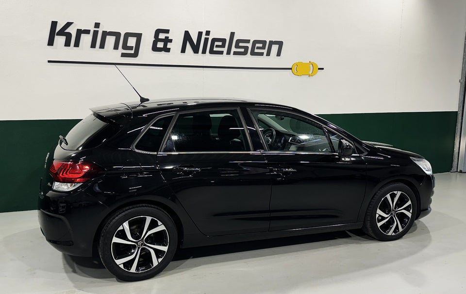 Citroën C4 1,6 BlueHDi 120 Feel Complet EAT6 5d