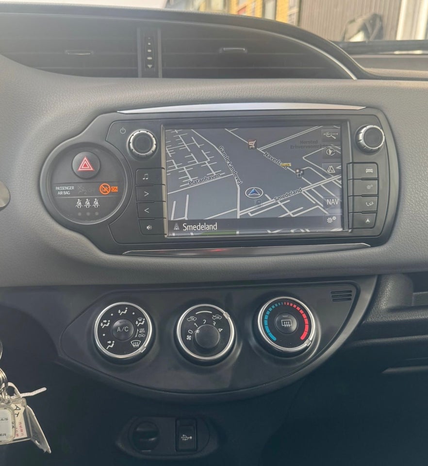 Toyota Yaris 1,0 VVT-i T2 Premium 5d