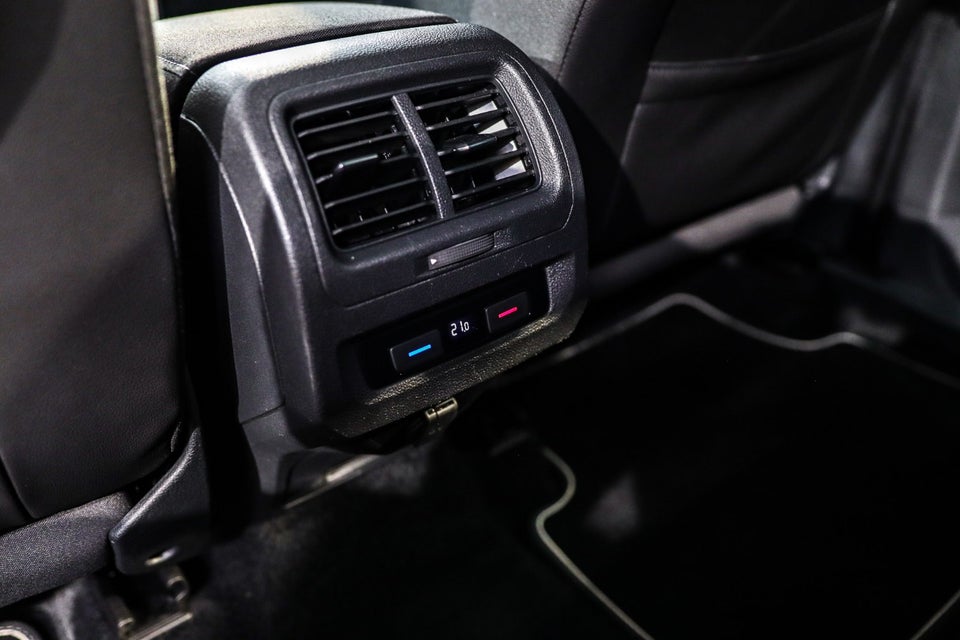 VW Touran 2,0 TDi 150 Comfortline DSG 7prs 5d