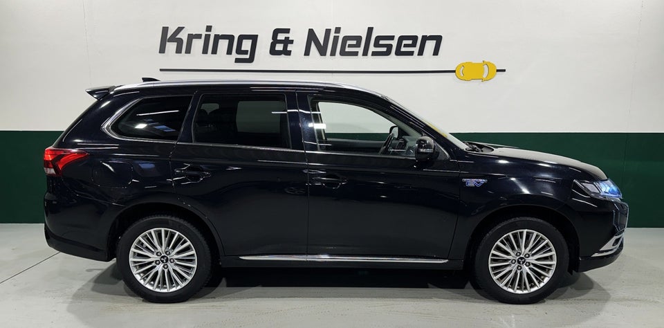 Mitsubishi Outlander 2,4 PHEV Instyle CVT 4WD 5d