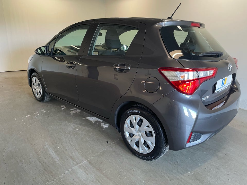 Toyota Yaris 1,0 VVT-i T2 5d