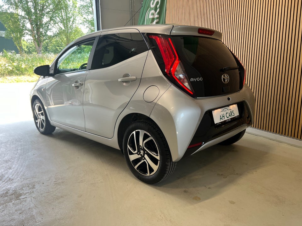 Toyota Aygo 1,0 VVT-i x-pression 5d