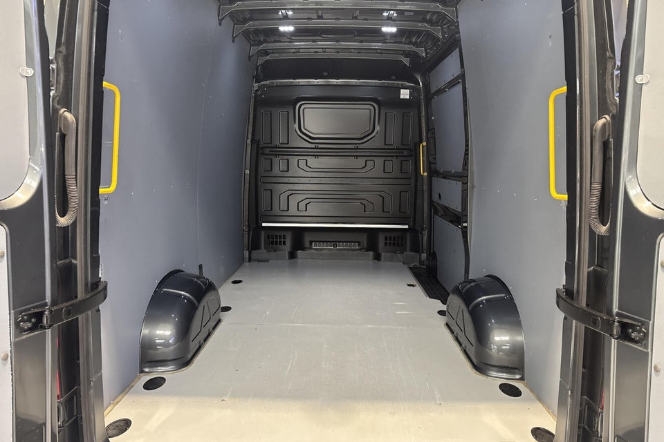 MAN TGE 2,0 3.180 Kassevogn L3H3 aut. FWD