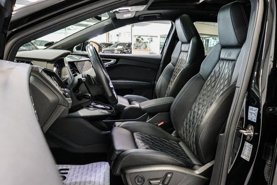 Audi Q4 e-tron 40 S-line 5d