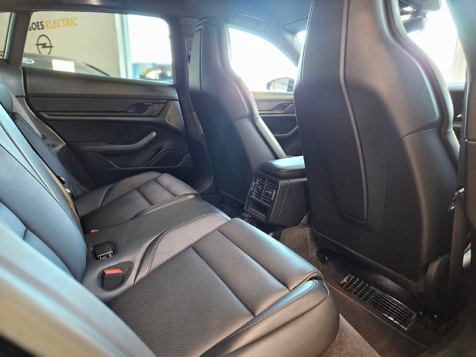 Porsche Taycan Performance+ Sport Turismo 5d