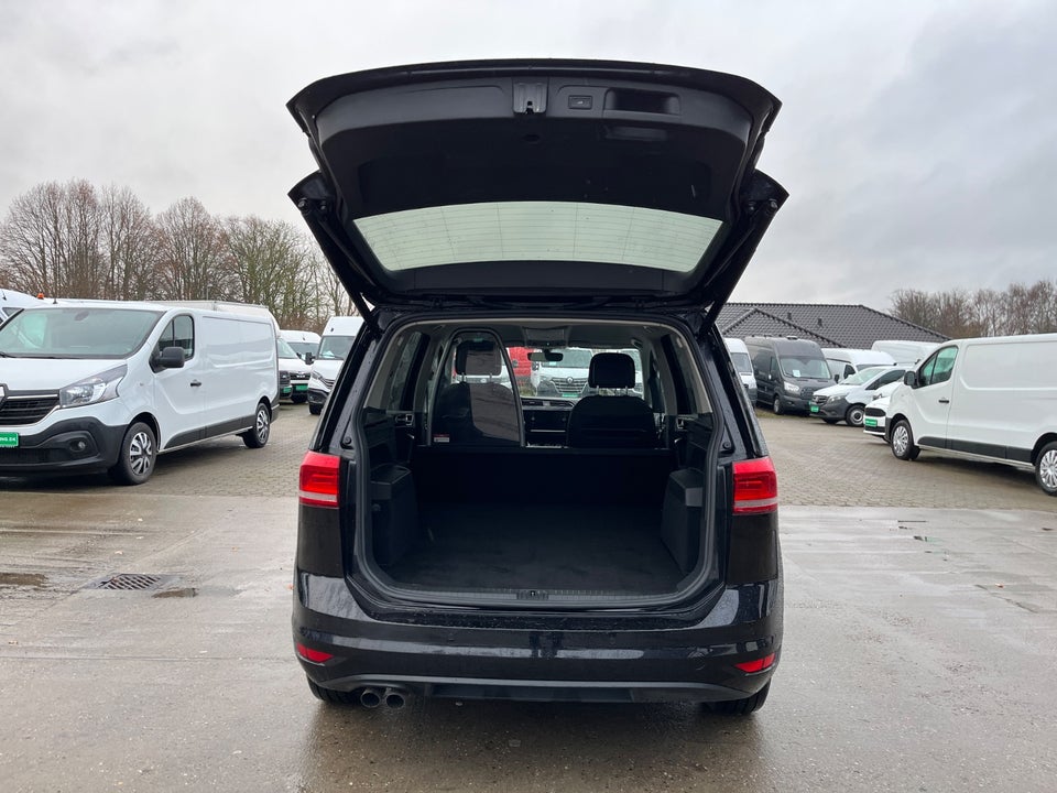 VW Touran 2,0 TDi 150 Highline DSG Van 5d