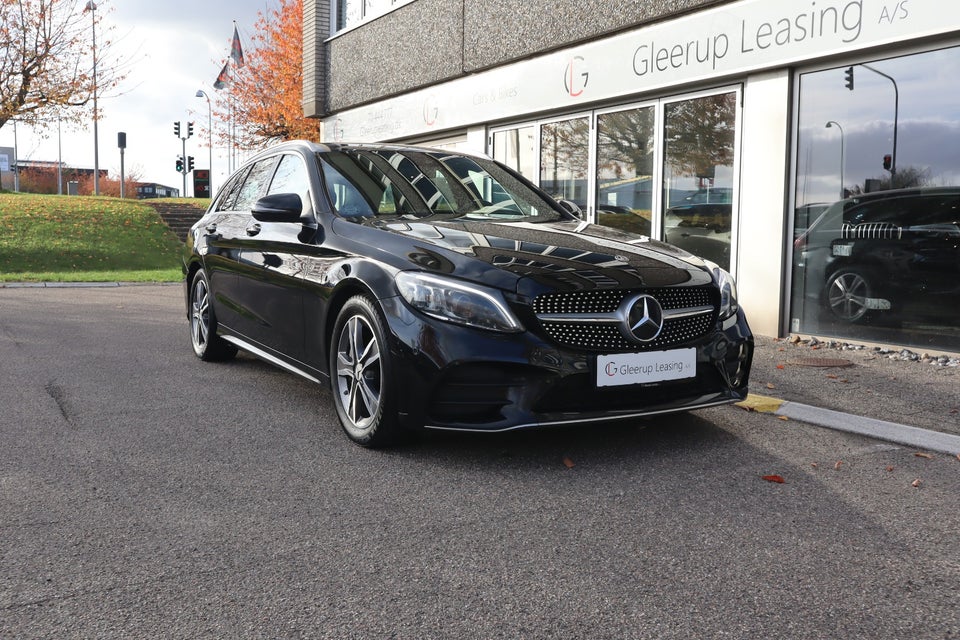 Mercedes C300 2,0 AMG Line stc. aut. 5d