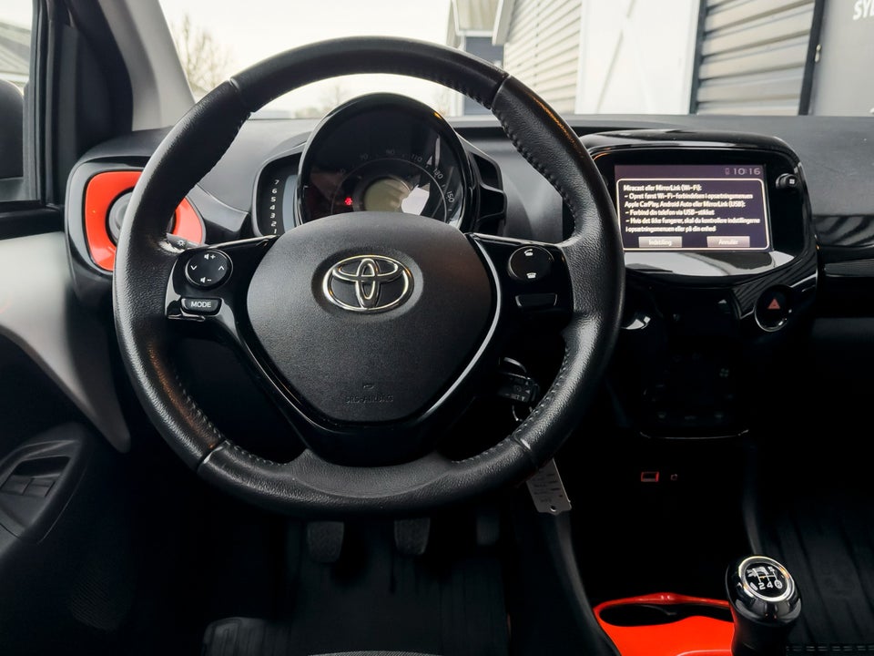 Toyota Aygo 1,0 VVT-i x-sky 5d