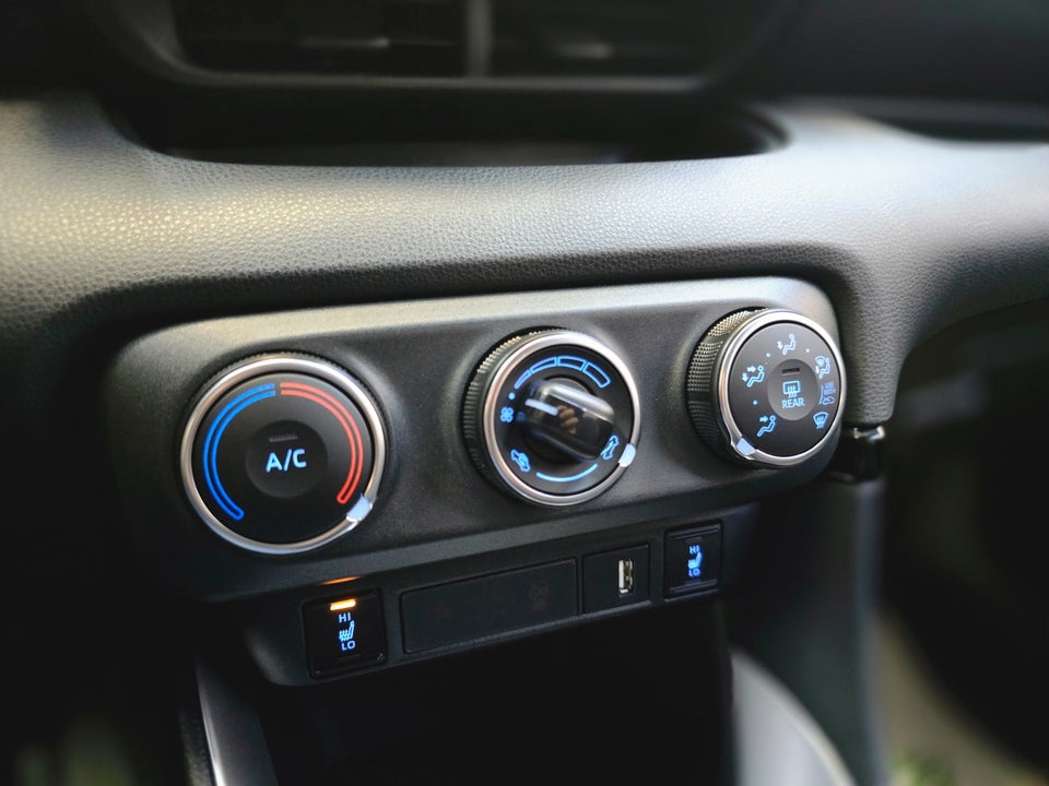 Toyota Yaris 1,5 Active 5d