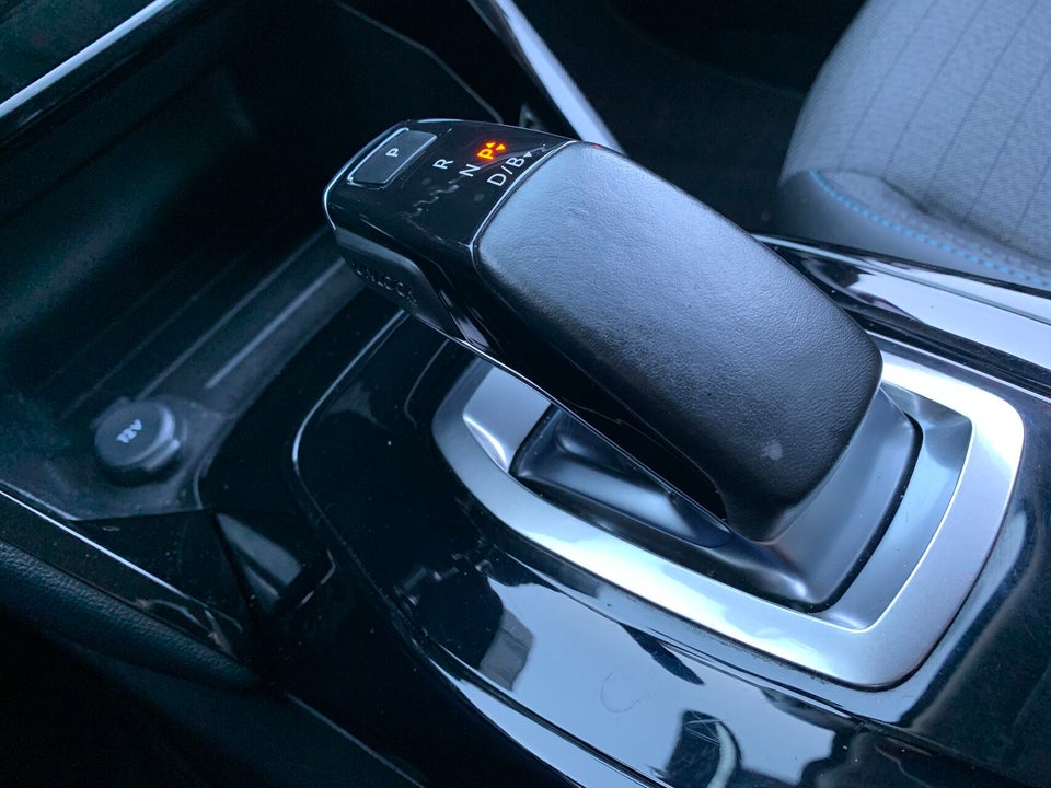 Peugeot e-2008 50 Allure 5d