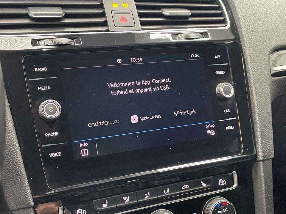 VW Golf VII 1,5 TSi 150 Comfortline Connect DSG 5d