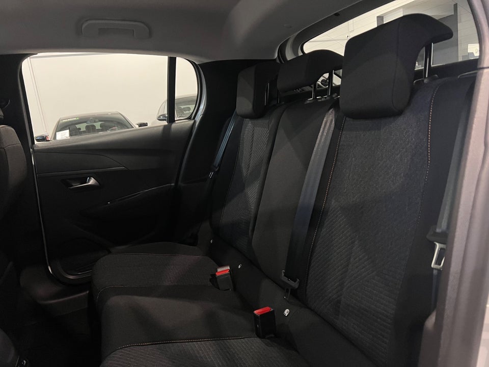 Peugeot e-208 50 Style 5d