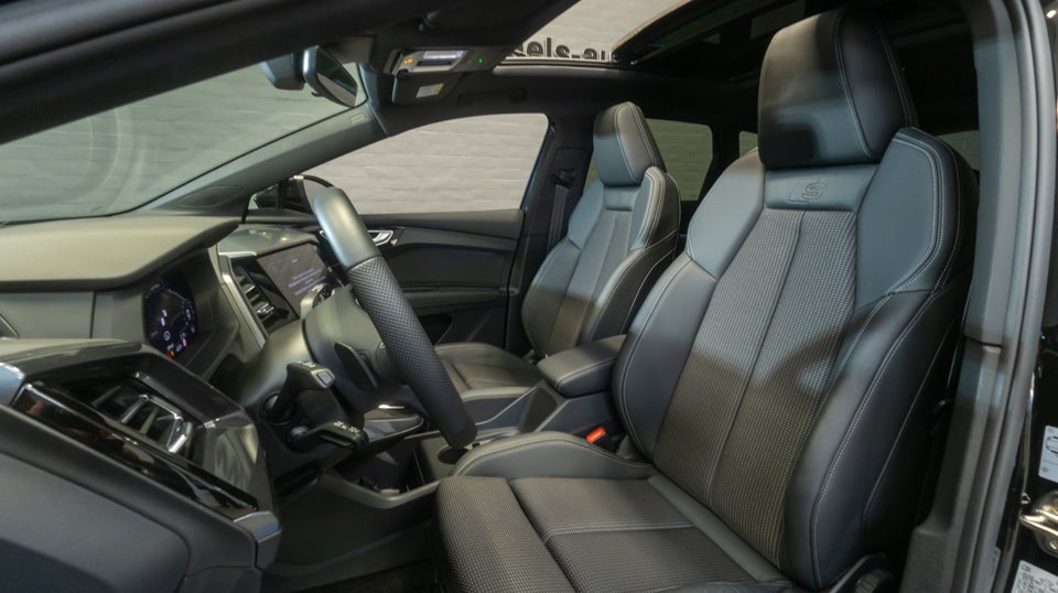Audi Q4 e-tron 45 S-line 5d