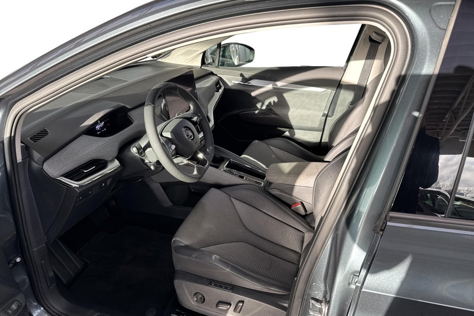 Skoda Enyaq 60 iV Plus 5d