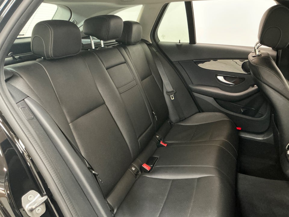 Mercedes C300 de 2,0 Avantgarde stc. aut. 5d