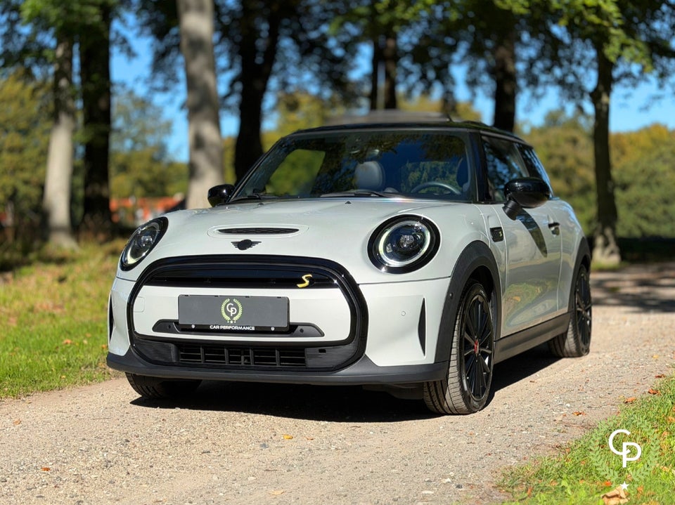 MINI Cooper SE Maximise 3d
