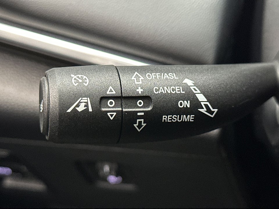 MG Marvel R Luxury 5d