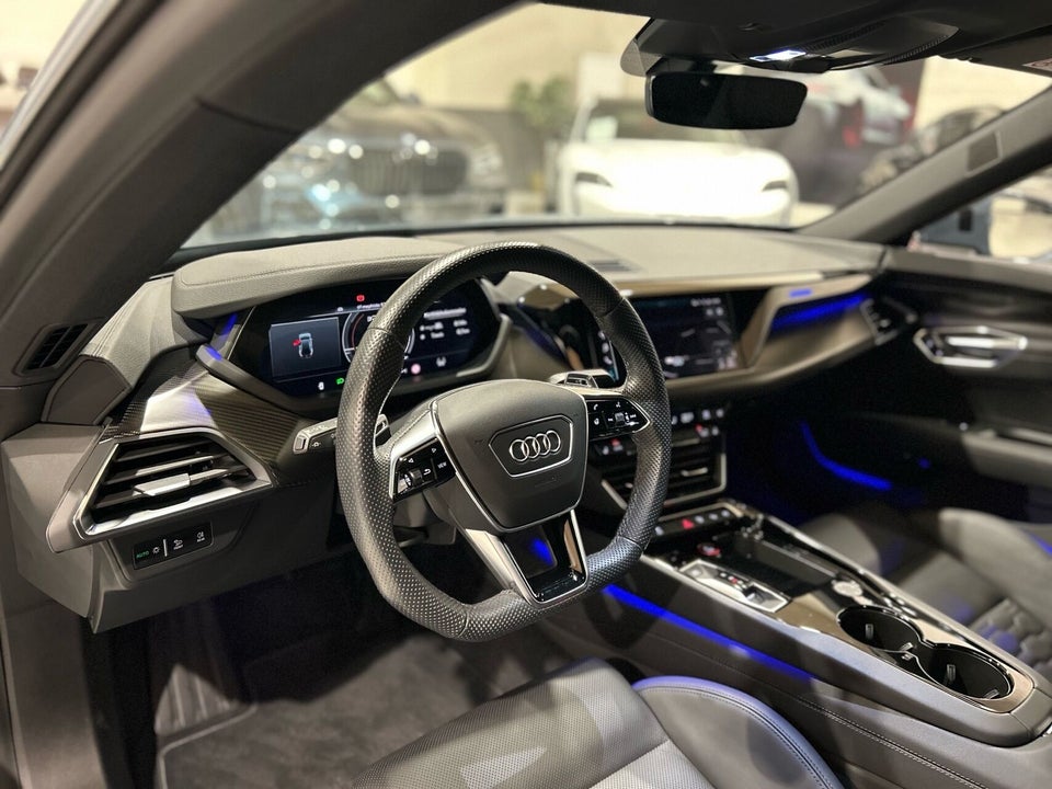 Audi e-tron GT quattro 4d