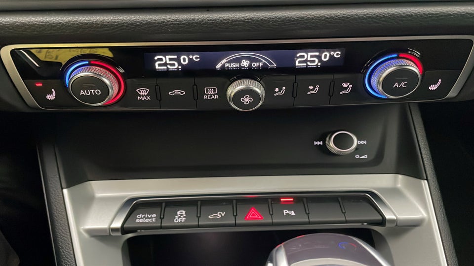 Audi Q3 45 TFSi e S-line plus S-tr. 5d