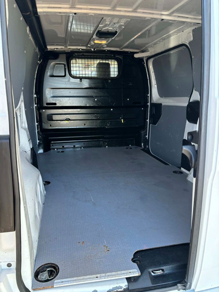 Peugeot Expert 2,0 BlueHDi 177 L2 Sport EAT8 Van