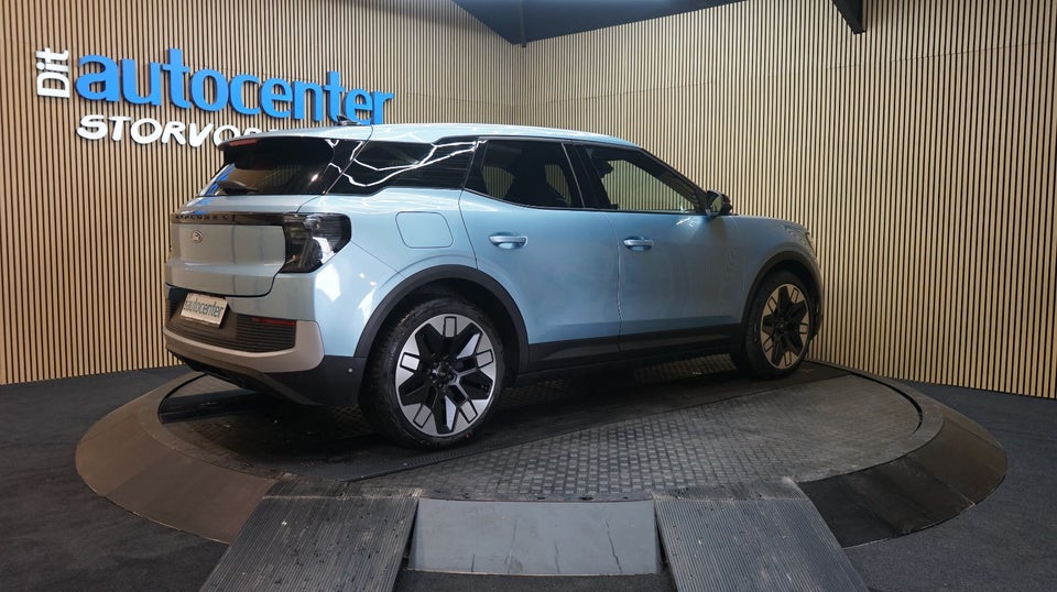 Ford Explorer 77 Premium Extended Range 5d