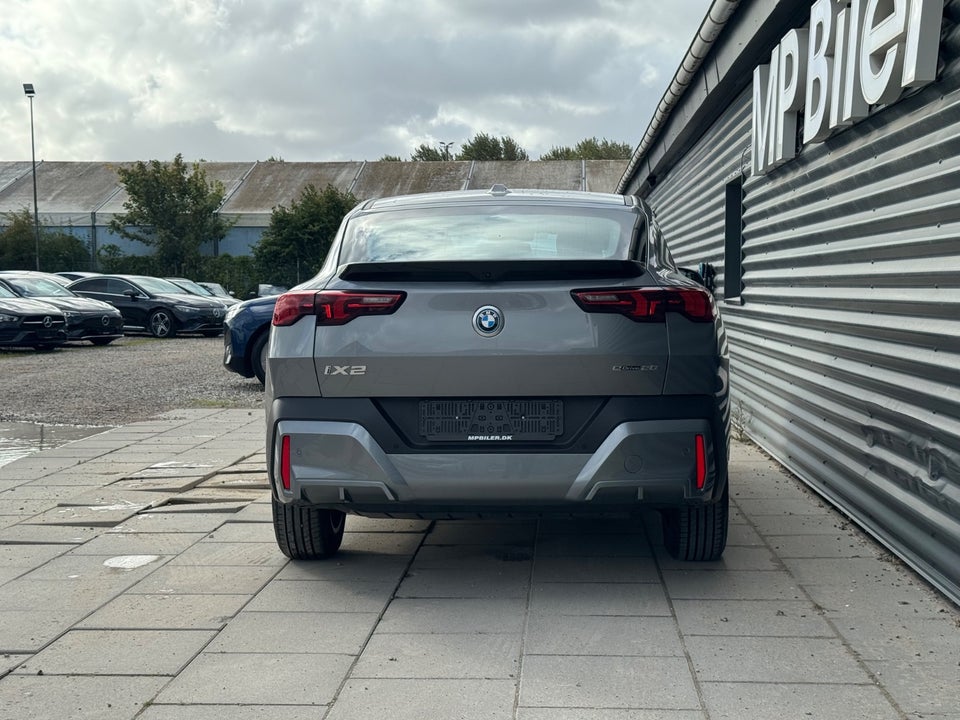 BMW iX2 eDrive20 5d