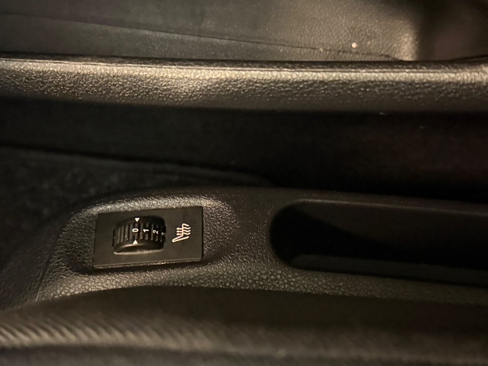 Peugeot 308 1,6 VTi 120 Access 5d