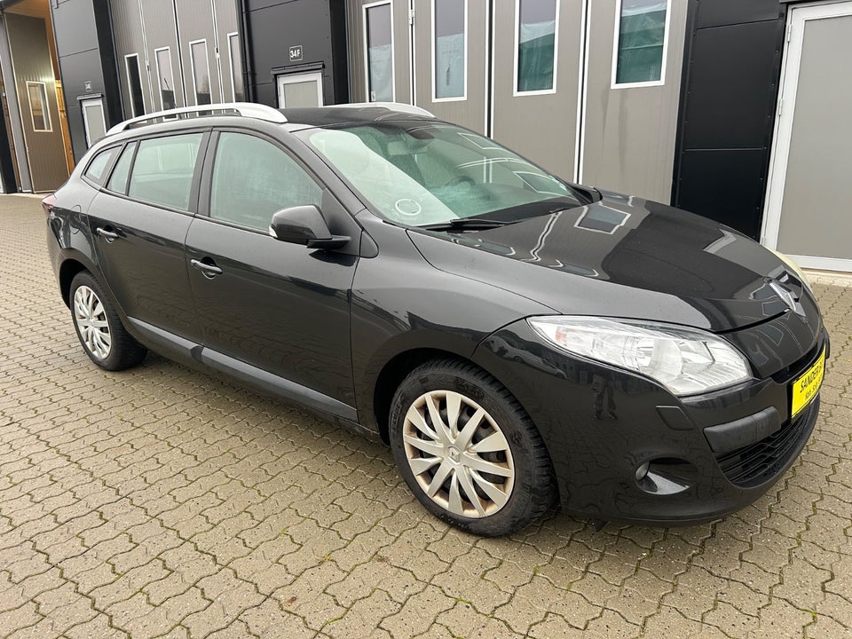 Renault Megane III 1,9 dCi 130 Expression Sport Tourer 5d