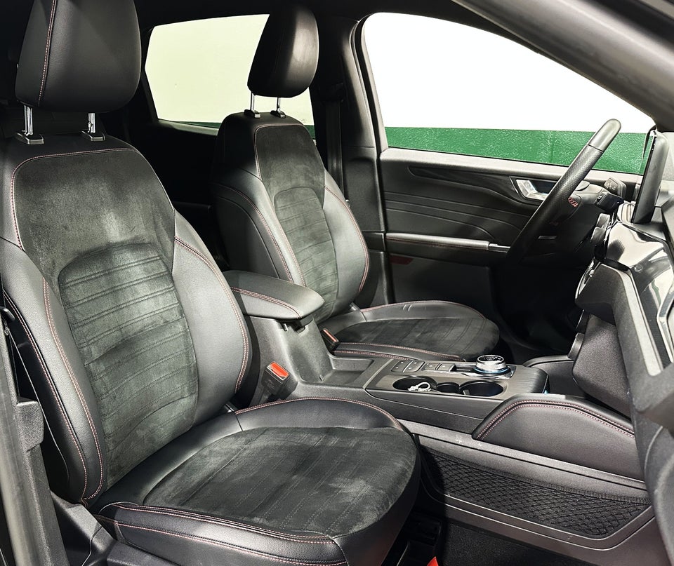 Ford Kuga 2,5 PHEV ST-Line X CVT 5d