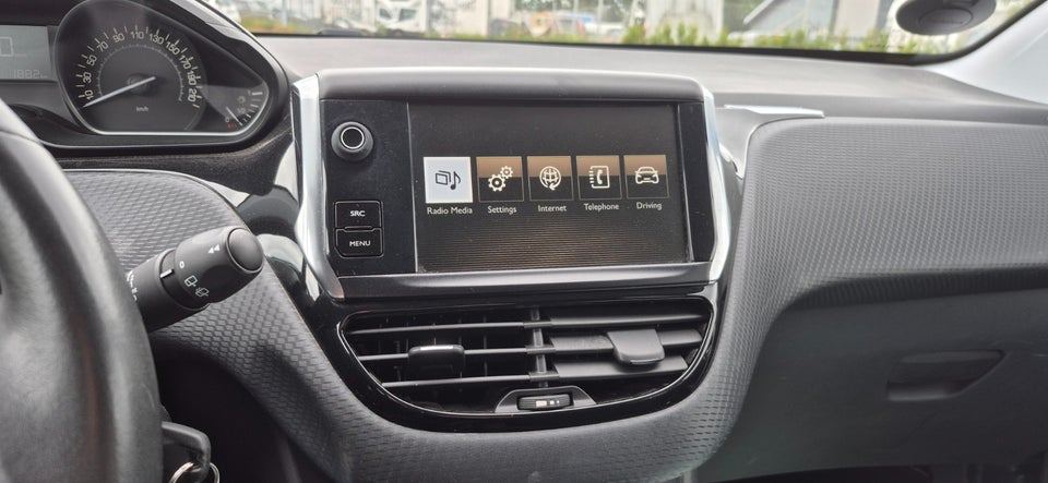 Peugeot 2008 1,2 VTi 82 Allure 5d