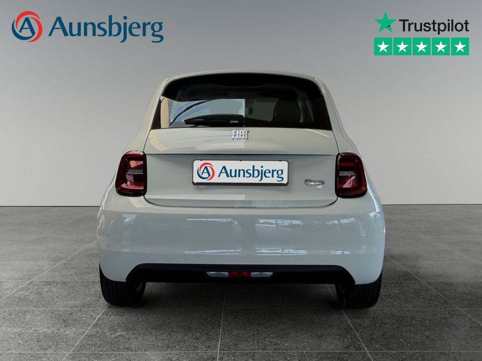 Fiat 500e 42 Icon 3d