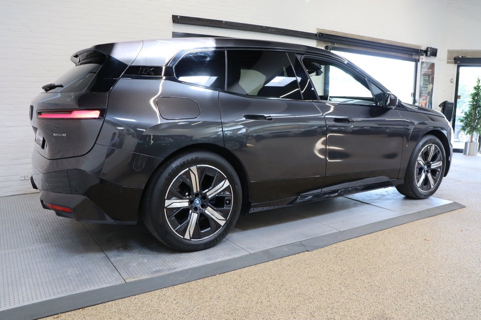 BMW iX xDrive40 Fully Charged 5d