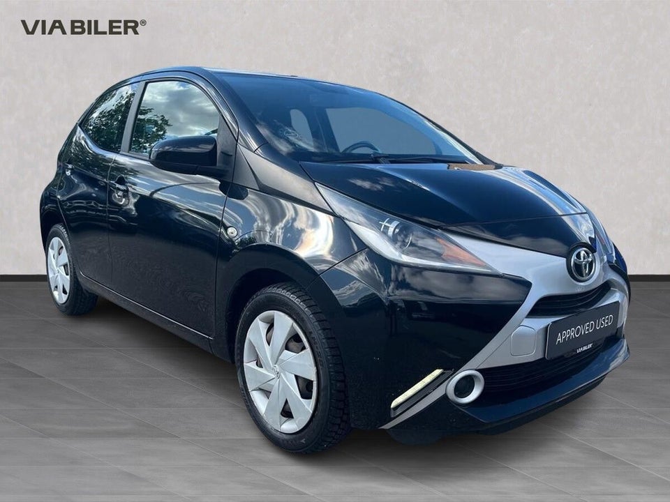 Toyota Aygo 1,0 VVT-i x-play x-shift 5d